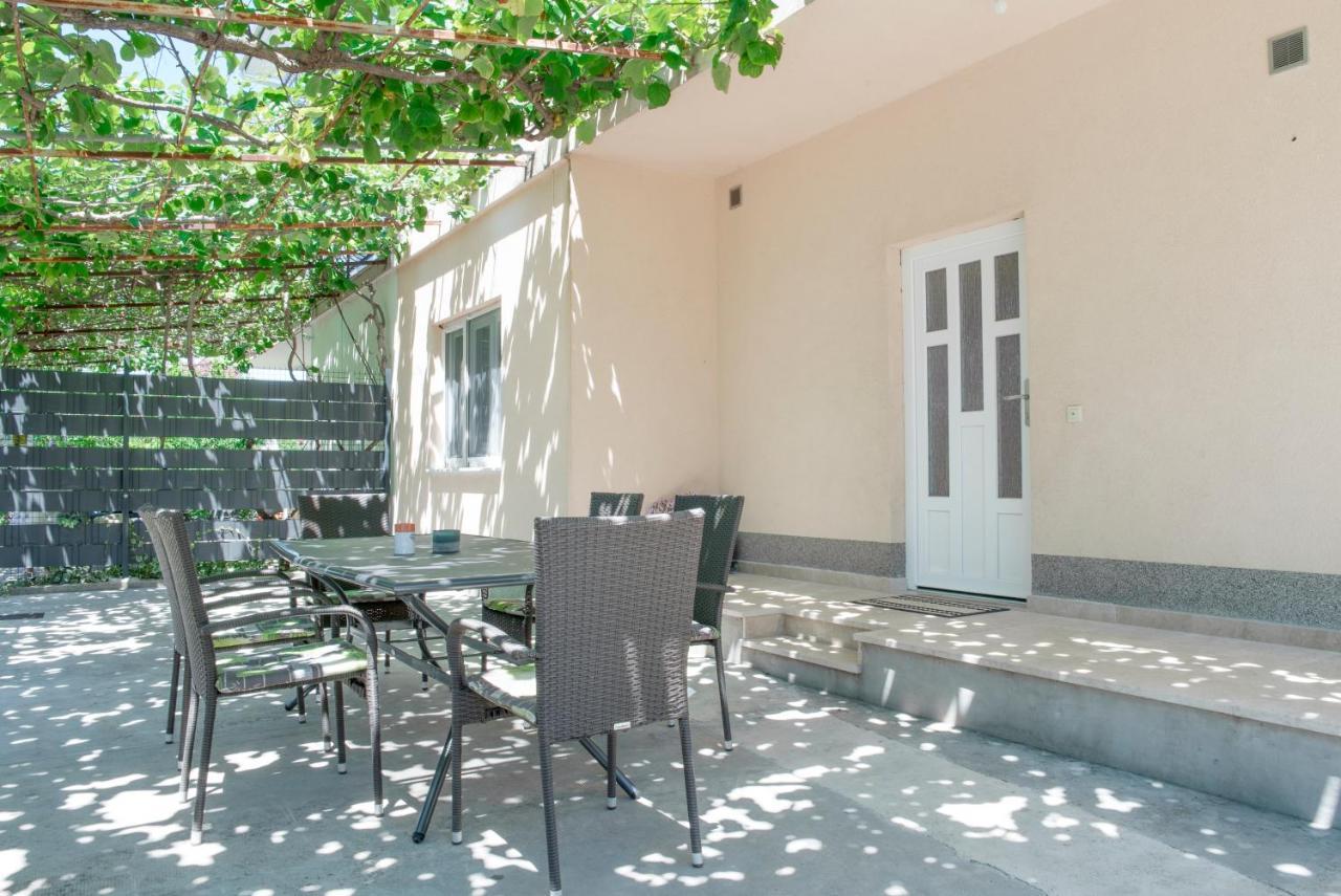 Apartmani Vudrag Трогир Экстерьер фото